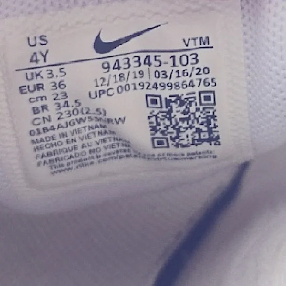 Nike Air Max 270 Sneakers White/Cream Size 4 Youth - Picture 12 of 12